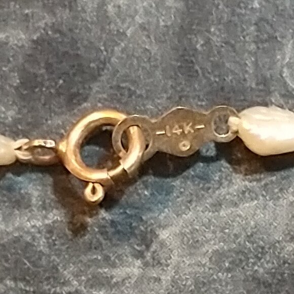 MATCHING 3 PIECE FRESHWATER PEARLS WITH GOLD ACCENT, BRACLET, NECKLACE EARRINGS - Picture 10 of 16